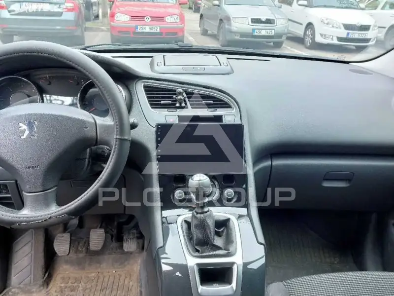 2012 Peugeot 5008