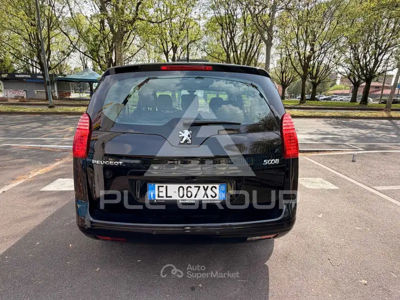 2012 Peugeot 5008