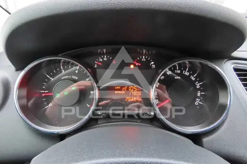 2012 Peugeot 5008