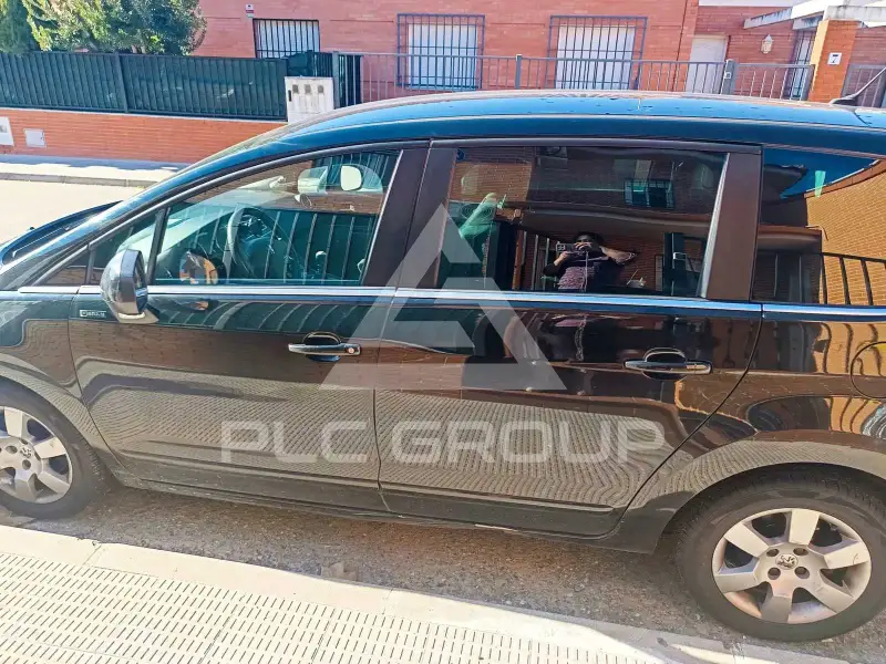 2012 Peugeot 5008