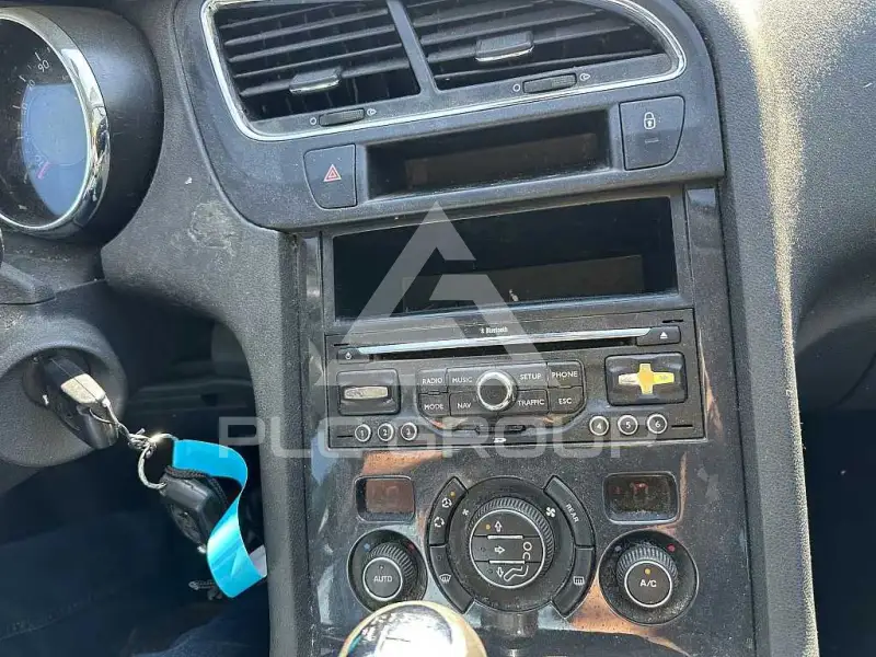 2012 Peugeot 5008
