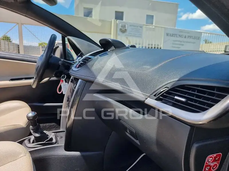 2012 Peugeot 207
