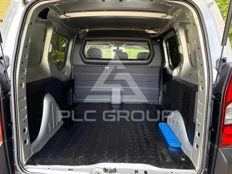 2012 Peugeot Partner