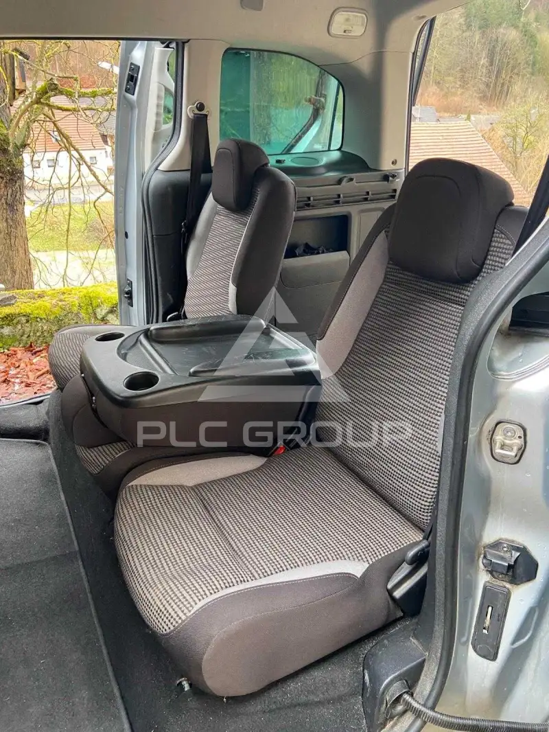 2012 Peugeot Partner
