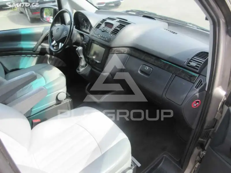 2012 Mercedes Benz Viano