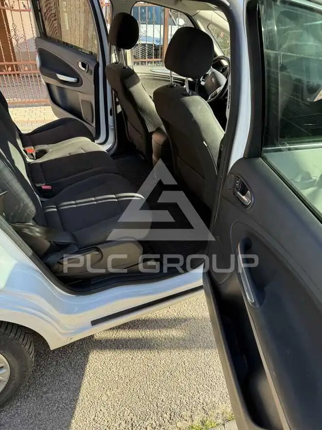 2012 Ford S-Max