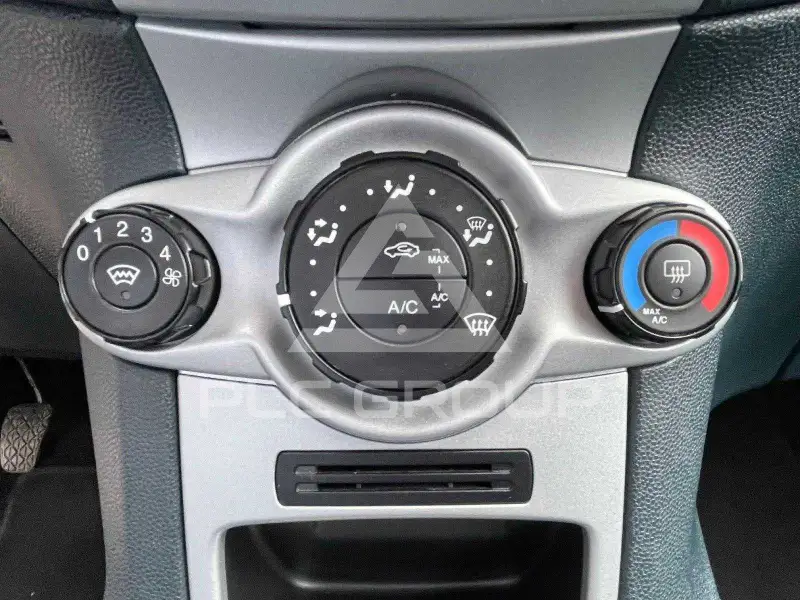 2012 Ford FIESTA