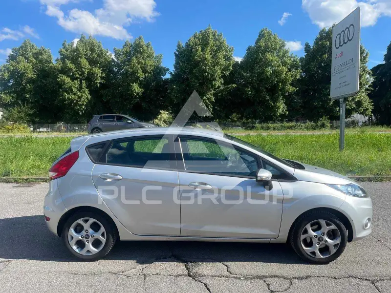 2012 Ford FIESTA