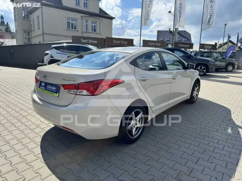 2012 Hyundai Elantra