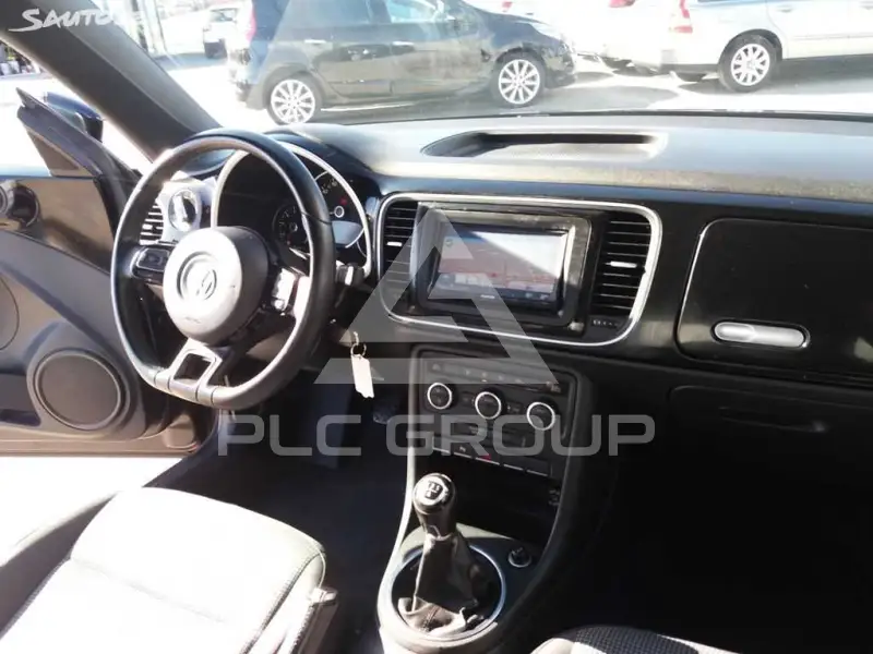 2012 Volkswagen BEETLE