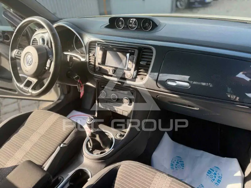2012 Volkswagen BEETLE