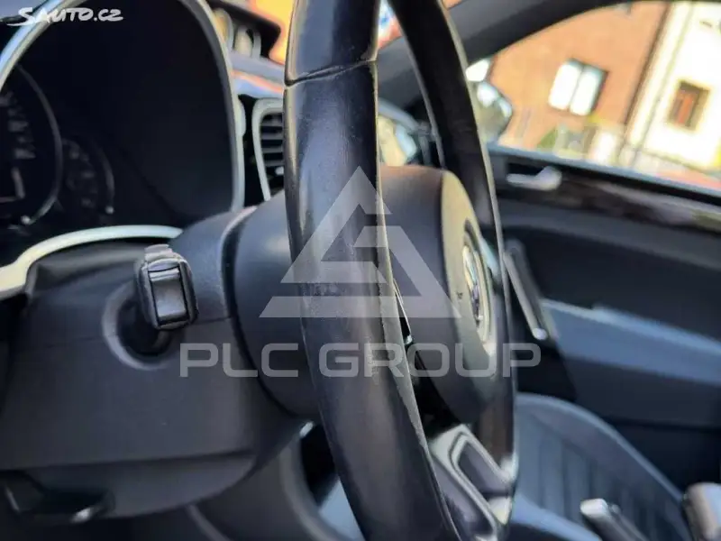 2012 Volkswagen BEETLE