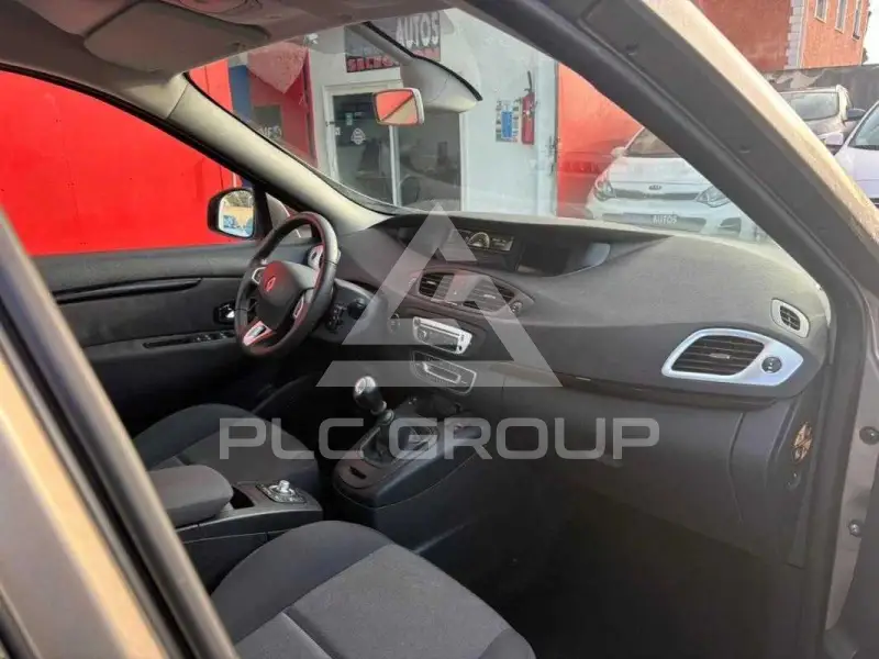 2012 Renault Scenic