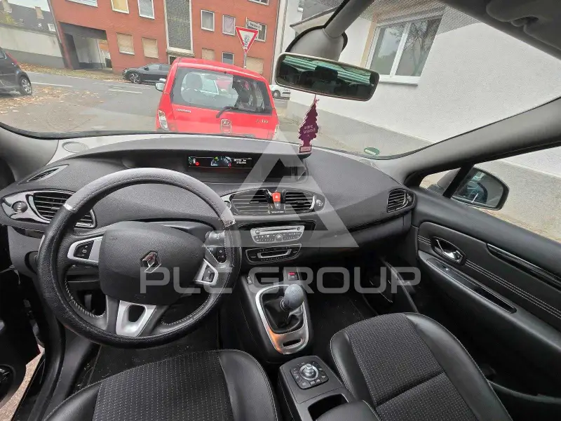 2012 Renault Scenic