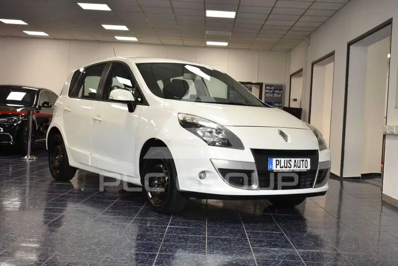 2012 Renault Scenic