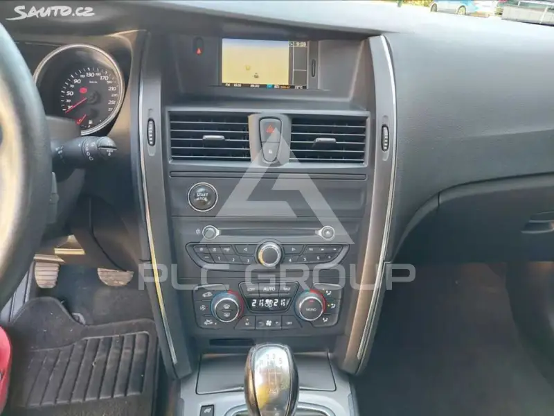 2012 Renault Latitude
