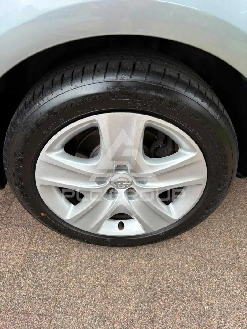 2012 Opel Astra