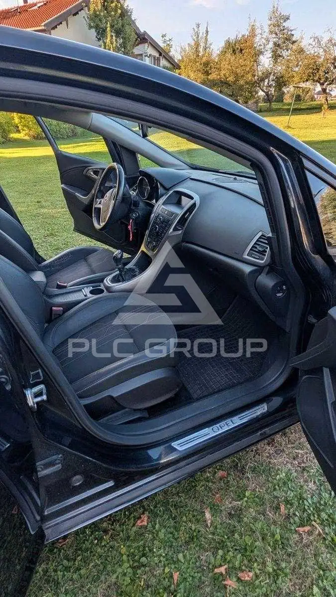 2012 Opel Astra
