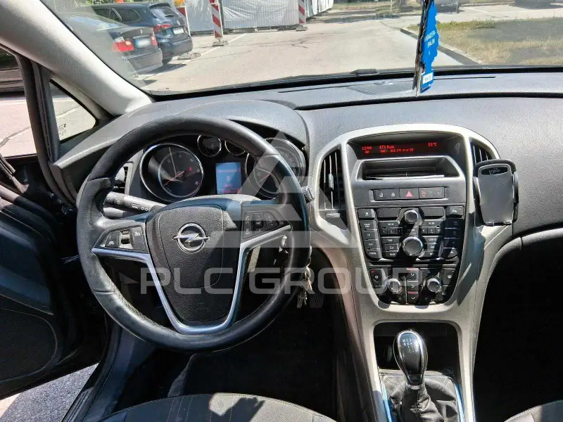 2012 Opel Astra