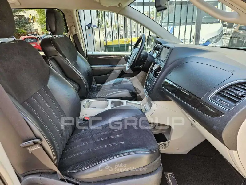2013 Lancia Voyager