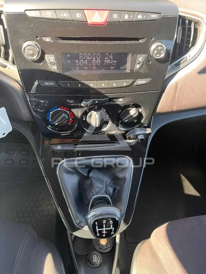 2013 Lancia YPSILON
