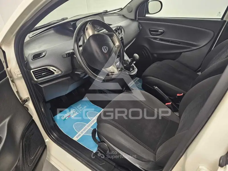 2013 Lancia YPSILON