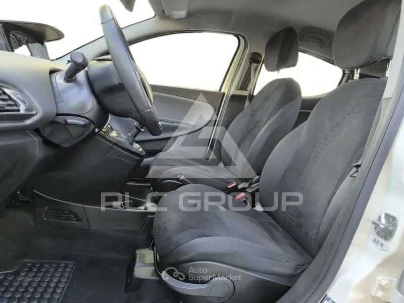 2013 Lancia YPSILON