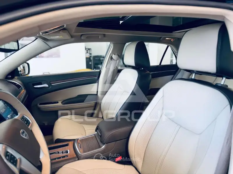 2013 Lancia Thema