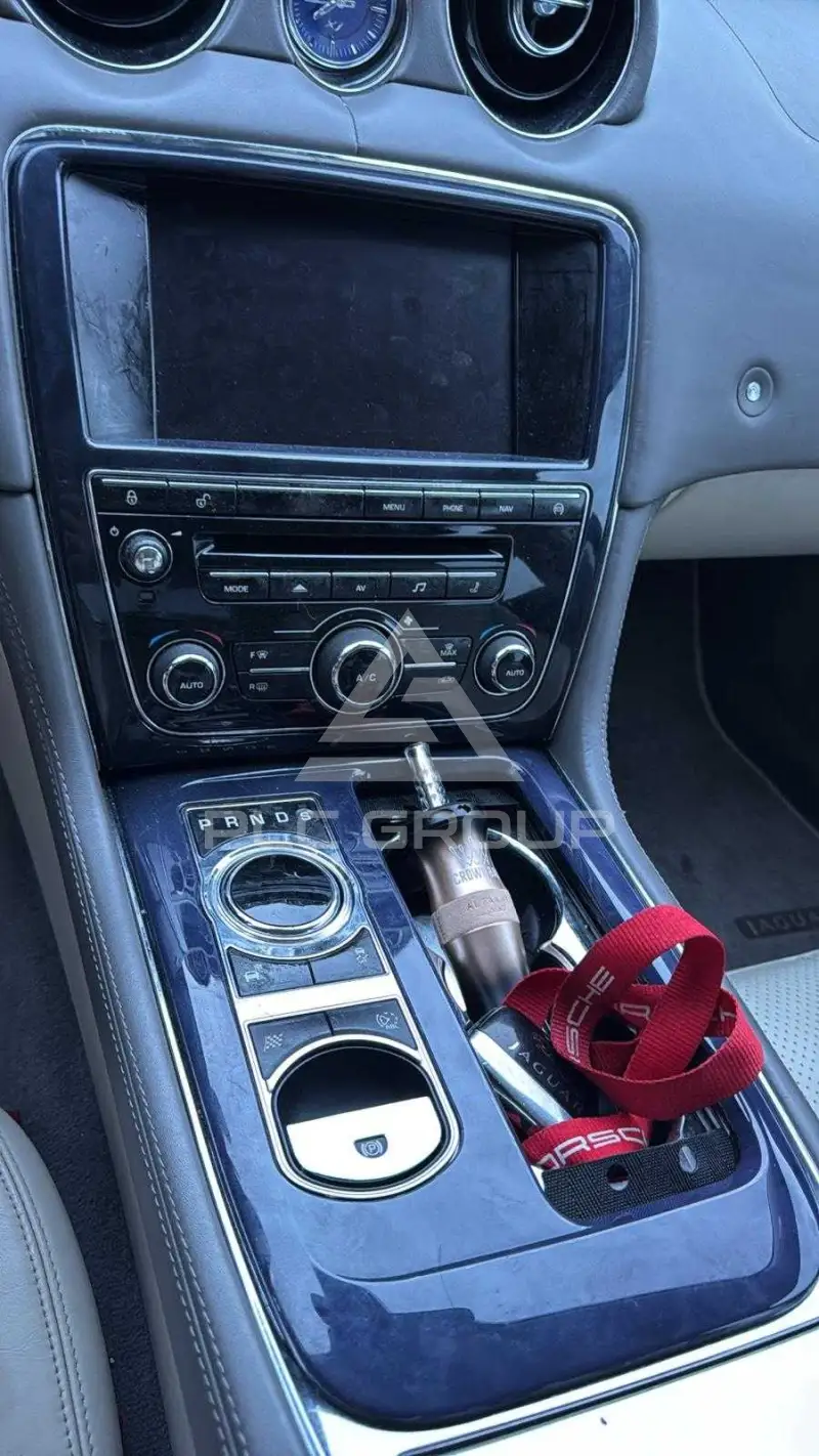 2013 Jaguar XJ