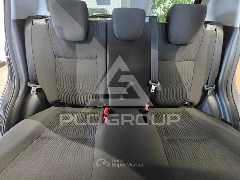 2013 Suzuki SWIFT