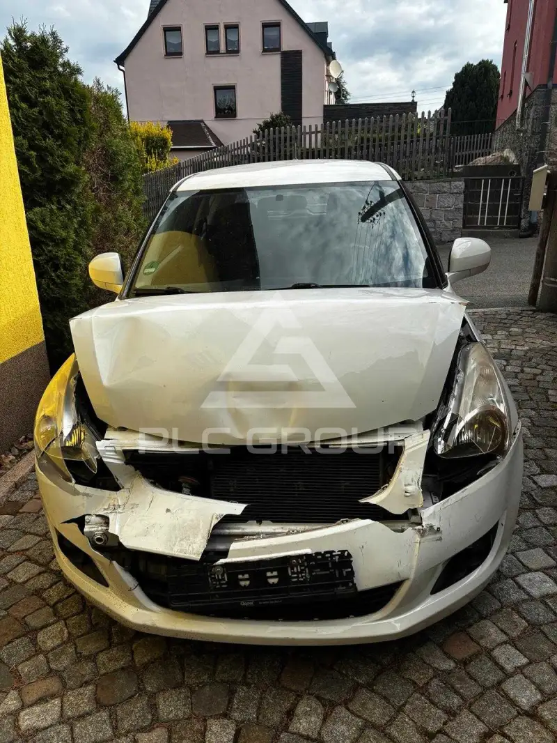2013 Suzuki SWIFT