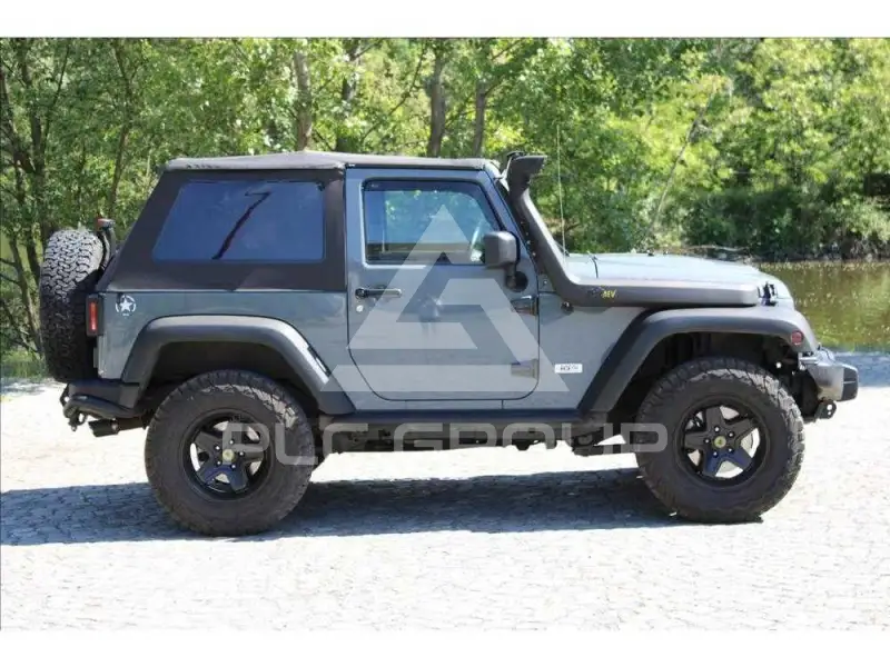 2013 Jeep WRANGLER