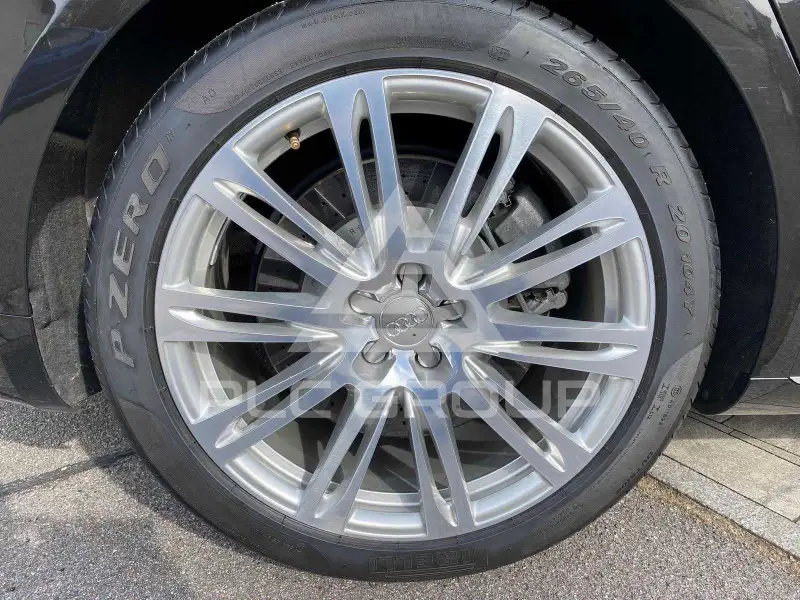 2013 Audi A8