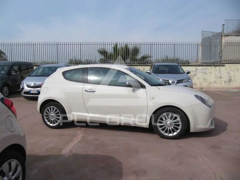 2013 Alfa Romeo Mito