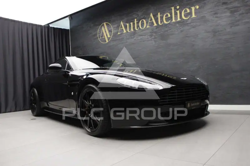 2013 Aston Martin V8