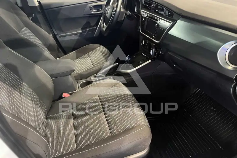2013 Toyota AURIS