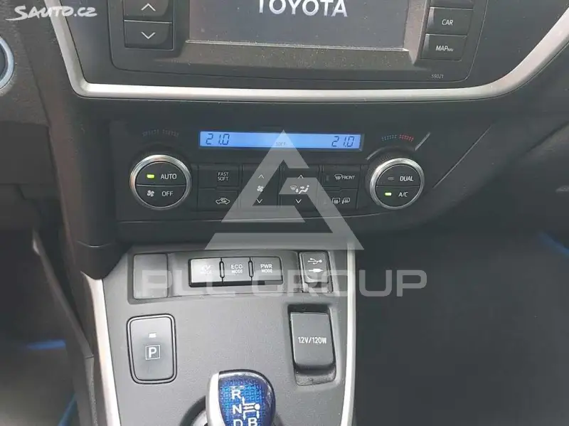 2013 Toyota AURIS