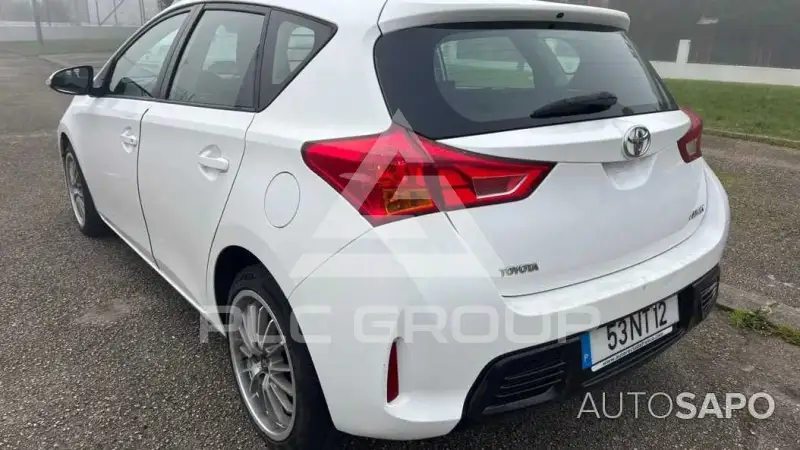 2013 Toyota AURIS