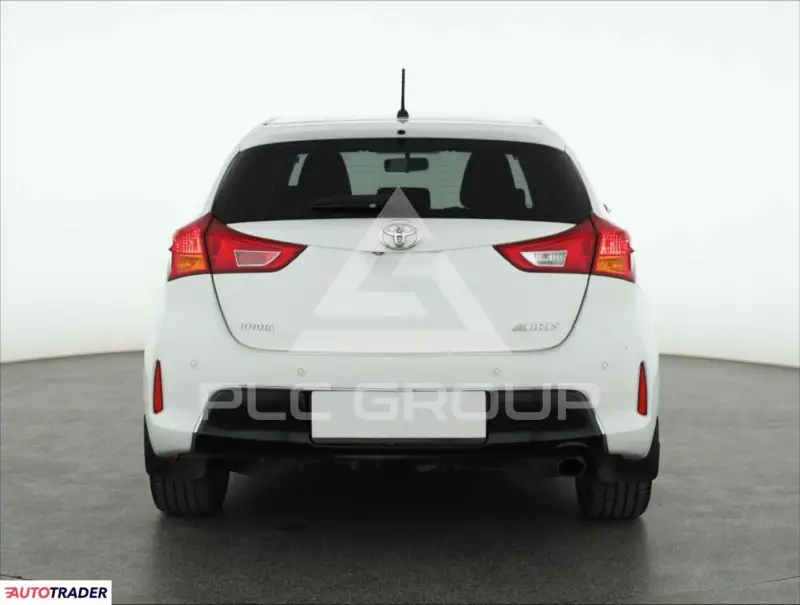 2013 Toyota AURIS
