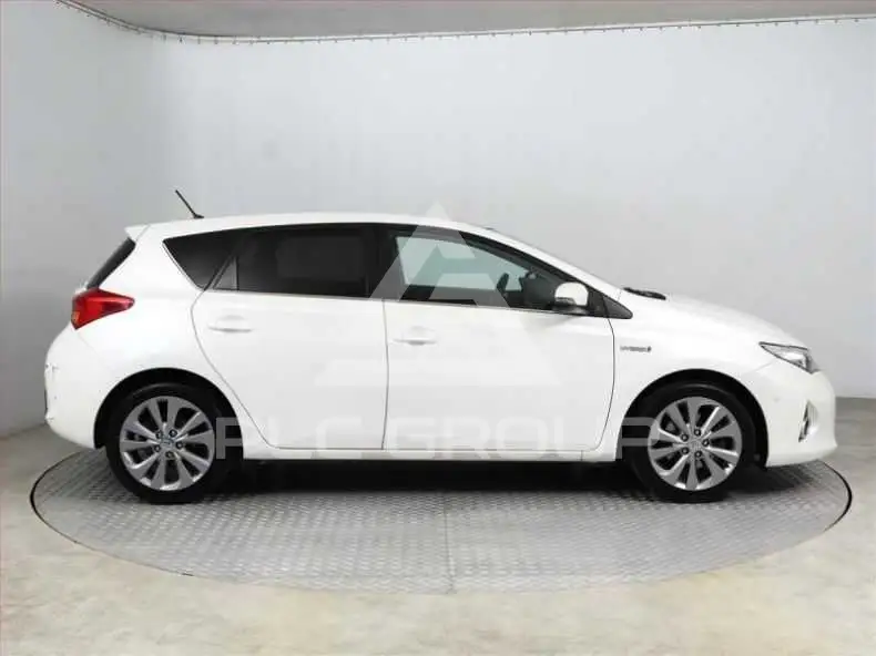 2013 Toyota AURIS