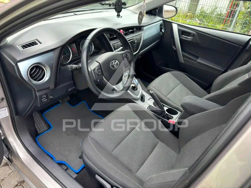 2013 Toyota AURIS