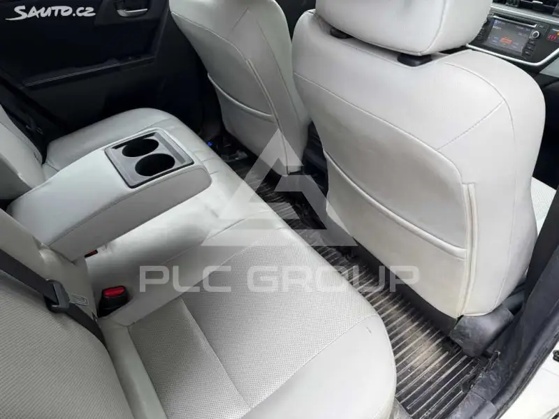 2013 Toyota AURIS