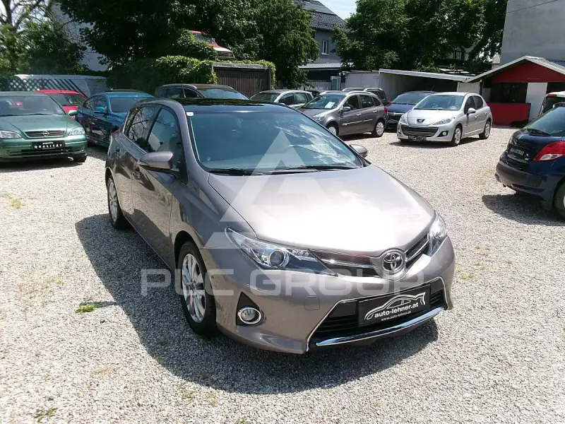 2013 Toyota AURIS