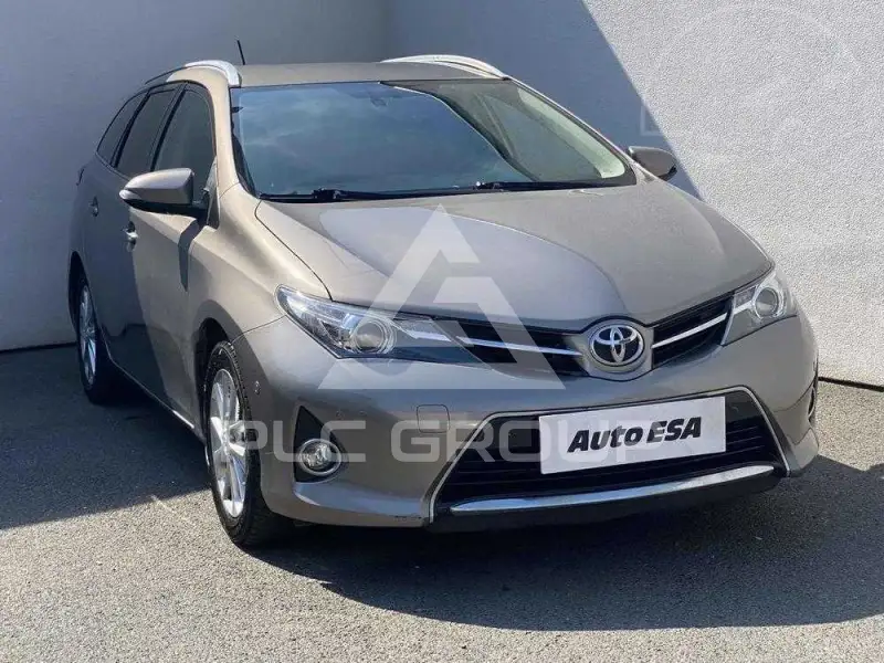2013 Toyota AURIS