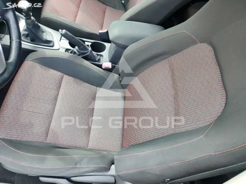 2013 Toyota AURIS