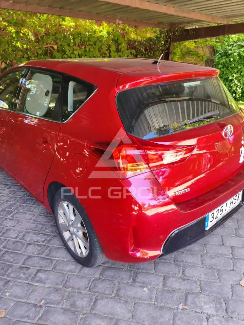 2013 Toyota AURIS