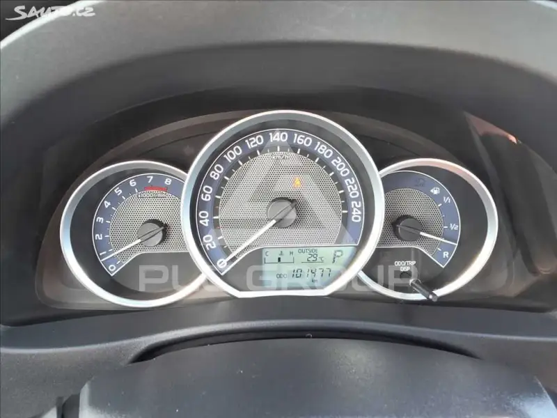 2013 Toyota AURIS