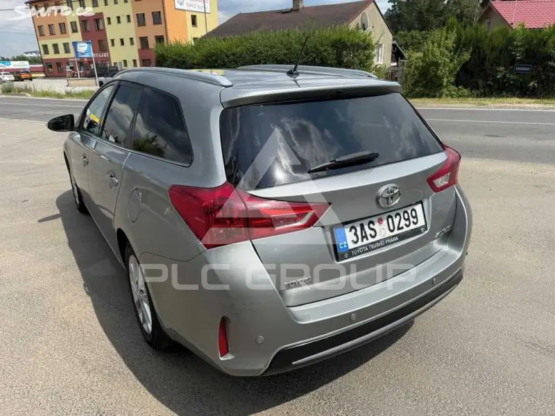 2013 Toyota AURIS