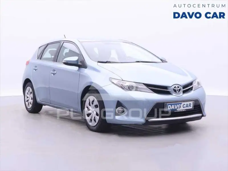 2013 Toyota AURIS