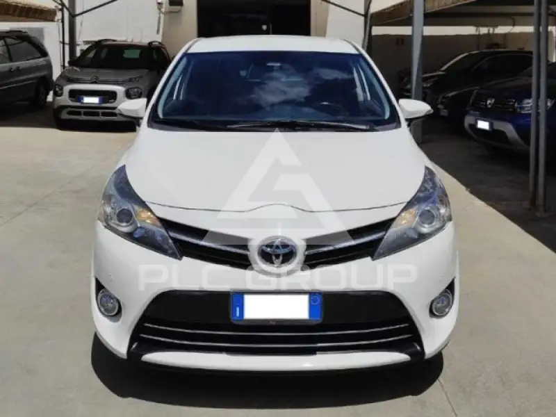 2013 Toyota VERSO